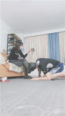 图片[12]-果儿】鞭打/转胯爬行/品尝圣水/臭脚捂脸