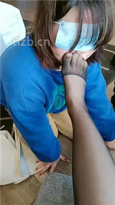 图片[13]-爱可呀】母猪闺蜜给我清理脏鞋子