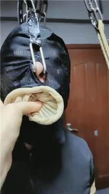 图片[4]-东营天香百合】吊绑囚禁-丝袜塞嘴-人体鞋架