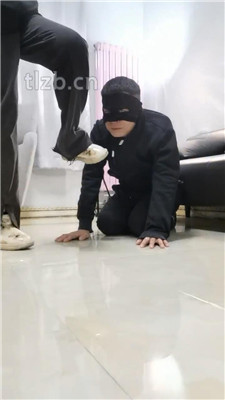 图片[8]-文文文】骑马/舔脏鞋/品尝素人裸足三视角版】