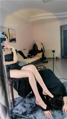 图片[3]-175艾琳】超美长腿车模-美腿诱惑调