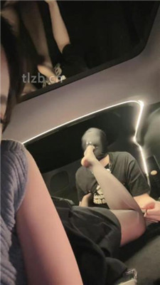 图片[10]-禾未】车内黑丝诱惑调-美腿长靴黑丝辱