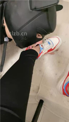 【上上upup】板鞋白船袜气味辱_绳艺库视频下载