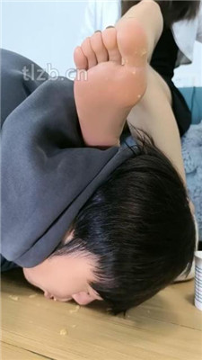 图片[7]-梓S】圣水裸足踩踏喂食