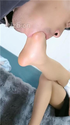 图片[14]-梓S】圣水裸足踩踏喂食