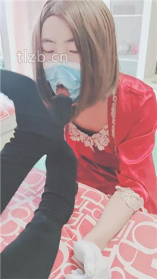 图片[2]-美容院S】变装狗奴对着长靴肉丝发骚