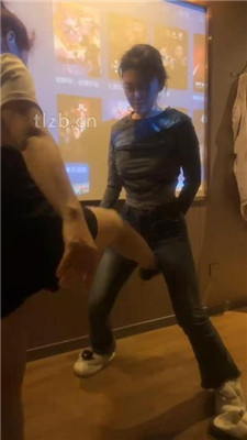 图片[11]-橘子没熟】母畜-足疗店当着技师面虐闺蜜