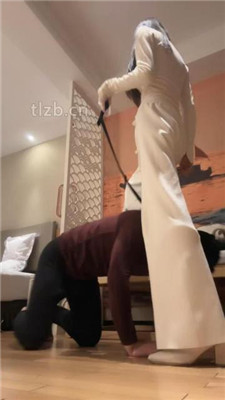 图片[10]-凉子】骑马转胯/舔闻脏鞋臭脚/舔地板