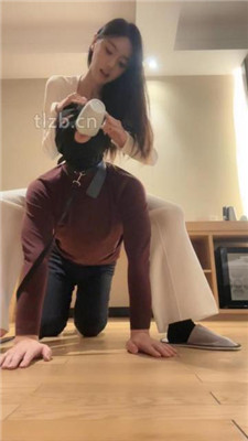 图片[18]-凉子】骑马转胯/舔闻脏鞋臭脚/舔地板