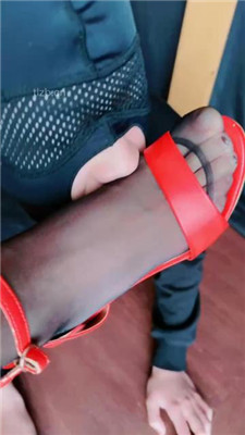 【杭州cc】迷恋性感黑丝高跟的狗_绳艺库视频下载