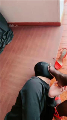 图片[12]-杭州cc】迷恋性感黑丝高跟的狗