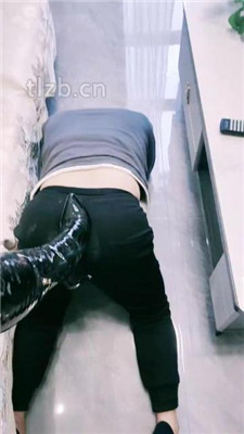 图片[4]-丝丝】长靴-黑丝高跟踩虐-虐乳鞭打完整版】