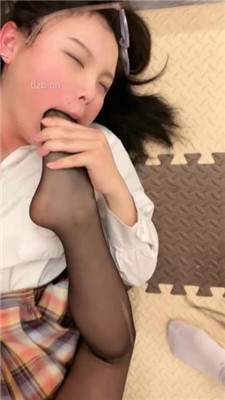 图片[6]-橙宝】奴下奴-双母畜侍奉-骑乘/踩踏踢裆/互掐舔脚