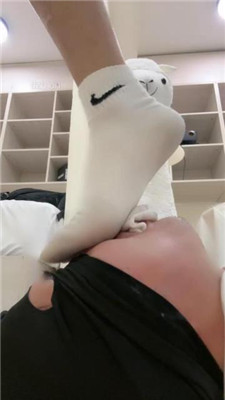 图片[9]-美娜格格】超臭白袜深喉场