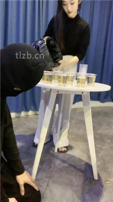 图片[3]-七七】赏赐绿帽男友圣水盛宴