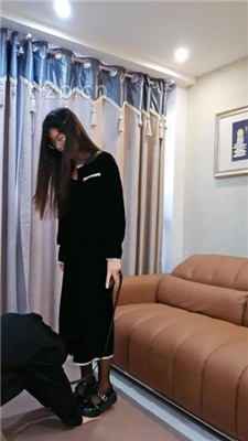 【嘉妮S】黑丝美腿虐_绳艺库视频下载