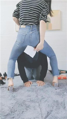 图片[9]-灵竹】反绑强制舔脚/胯下辱/闻舔高跟