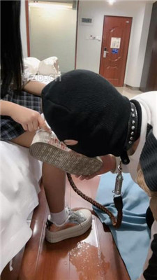 图片[4]-珂儿大小姐】舔超脏鞋底/裸足恋足/赏赐圣水