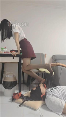 图片[13]-丫丫】高跟黑丝踩踏/挑战插嘴/嘴叼高跟/口水吐脸