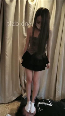 图片[5]-舞池大人】运动鞋全体重踩狗头