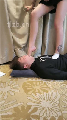 图片[7]-舞池大人】运动鞋全体重踩狗头