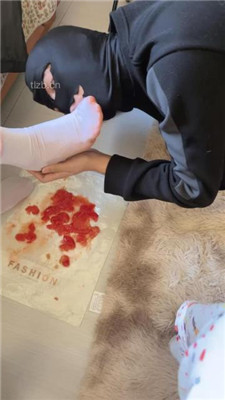 图片[2]-学生双主】恶心专场-强制圣水/小白袜踩踏喂食/口水