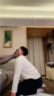 图片[8]-不期而遇】全体重踩踏/跪舔短靴黑丝/骑脖