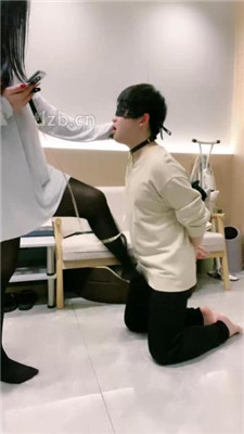 图片[10]-小羊】黑丝美腿插嘴/鞭打踩踏