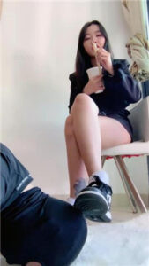 【路子】AJ鞋提档/强制闻鞋闻白袜/香蕉插嘴_绳艺库视频下载