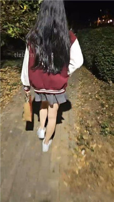 图片[9]-上头姐妹】户外遇到猥琐男强制吃鞋底