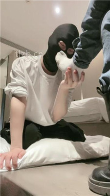 图片[3]-绝美兔女王】跪舔脏长靴臭白袜/捆绑踩踏