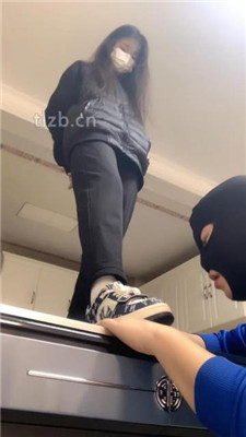 图片[4]-精神小妹】3S素人学生主-踩狗头/舔脏鞋