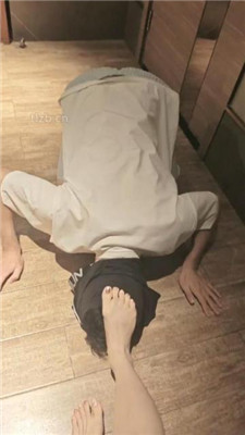 【莉轩】藤条抽/黑丝高跟虐_绳艺库视频下载