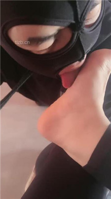 图片[10]-冷颜】闻香水发骚-重度深喉/舔运动鞋底/赏赐洗脚水口水