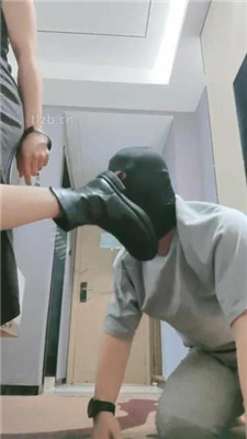 图片[12]-妮蔻】短靴丝袜踩虐/气味控制/吃袜子