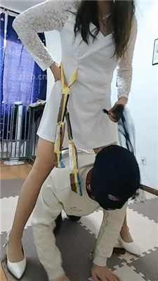 图片[2]-平凡】圈养控制-圣水赏赐/耳光口水/裸足保养