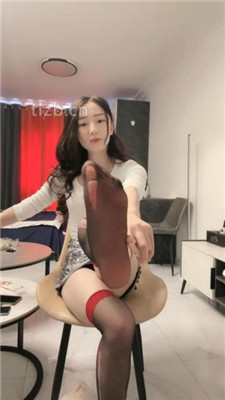 图片[6]-三娘】长腿车模S-耳光/黑丝踩