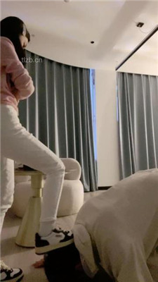 【川野尤娜】运动鞋全体重踩踏/叼白袜提档/耳光_绳艺库视频下载