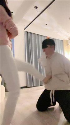 图片[8]-川野尤娜】运动鞋全体重踩踏/叼白袜提档/耳光