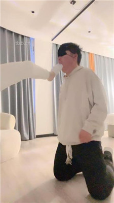 图片[7]-川野尤娜】运动鞋全体重踩踏/叼白袜提档/耳光