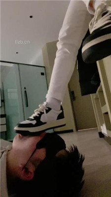 图片[11]-川野尤娜】运动鞋全体重踩踏/叼白袜提档/耳光