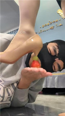 图片[8]-辣姐】高跟肉丝脚脚垫/踩踏喂食/下跪伺候