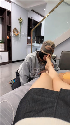 图片[16]-辣姐】高跟肉丝脚脚垫/踩踏喂食/下跪伺候