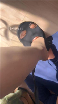 图片[2]-冰色】丝袜脚捂脸/掐乳/疯狂恋足舔