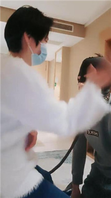 图片[4]-伯爵】吊绑/骑马爬行/裸足恋足舔/鞭打