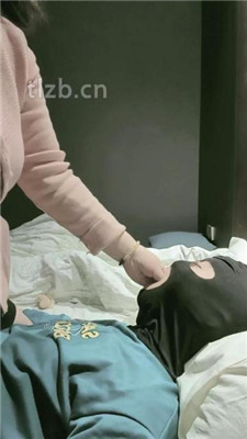 【樊樊】手脚并用插嘴深喉_绳艺库视频下载