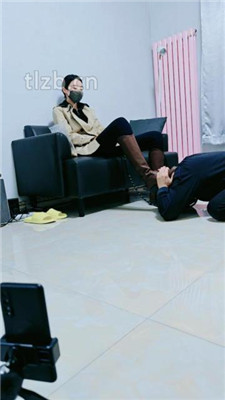 图片[3]-文文文文】双S素人-跪舔脏鞋底/长靴踩狗/闻鞋双视角版】