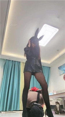 图片[3]-月影儿】兔女郎S-反绑-碾压踩狗头/数据线鞭打/美腿夹头/脚喂食