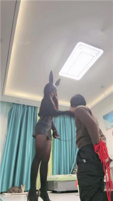 图片[7]-月影儿】兔女郎S-反绑-碾压踩狗头/数据线鞭打/美腿夹头/脚喂食
