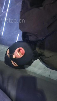 图片[9]-小琪】KTV-运动鞋踩地毯/脚下舔脏鞋